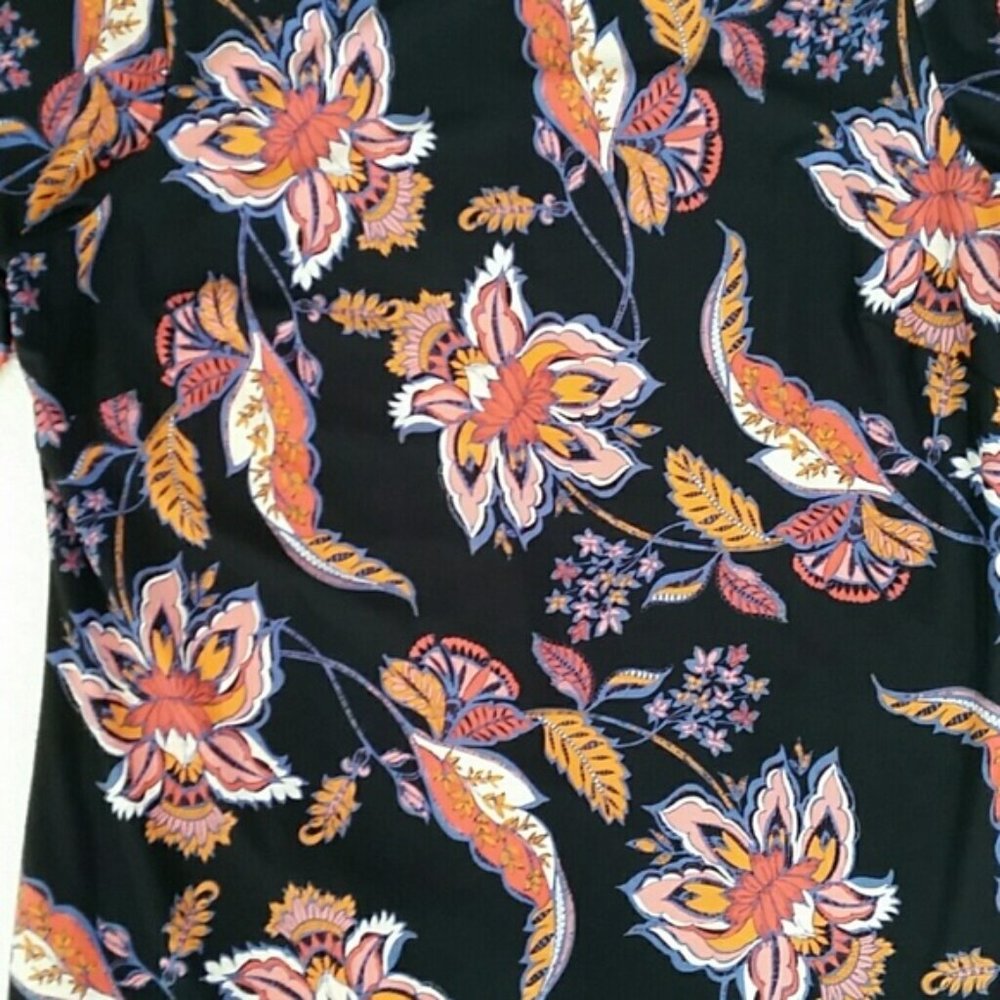 Vince Camuto Lined Paisley Shift Dress - Picture 3 of 4